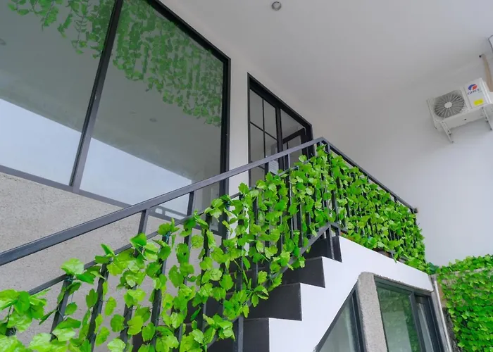 NYENYAK MRT Lebak Bulus Simatupang Hotel Jakarta